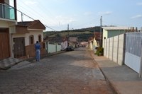 Indicação - Em caráter de urgência, correção do calçamento da Rua Martins de Andrade, do cruzamento com a Rua Monsenhor Paulo até o final.