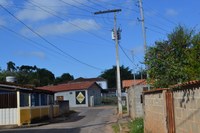 Indicação pede a colocação de braço de luz no poste da Dante Garotti, altura do n°38, no Bairro Xororó 