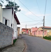 Indicação pede a colocação de um braço de luz no poste localizado na Rua Vitório Garotti