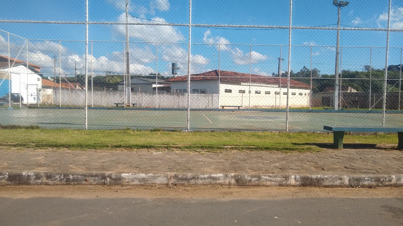 Indicação pede a construção de uma quadra de malha ao lado da quadra do Bairro Jefferson de Oliveira 