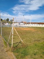 Indicação pede providencias no local destinado à construção de uma quadra de areia no Bairro Jefferson de Oliveira