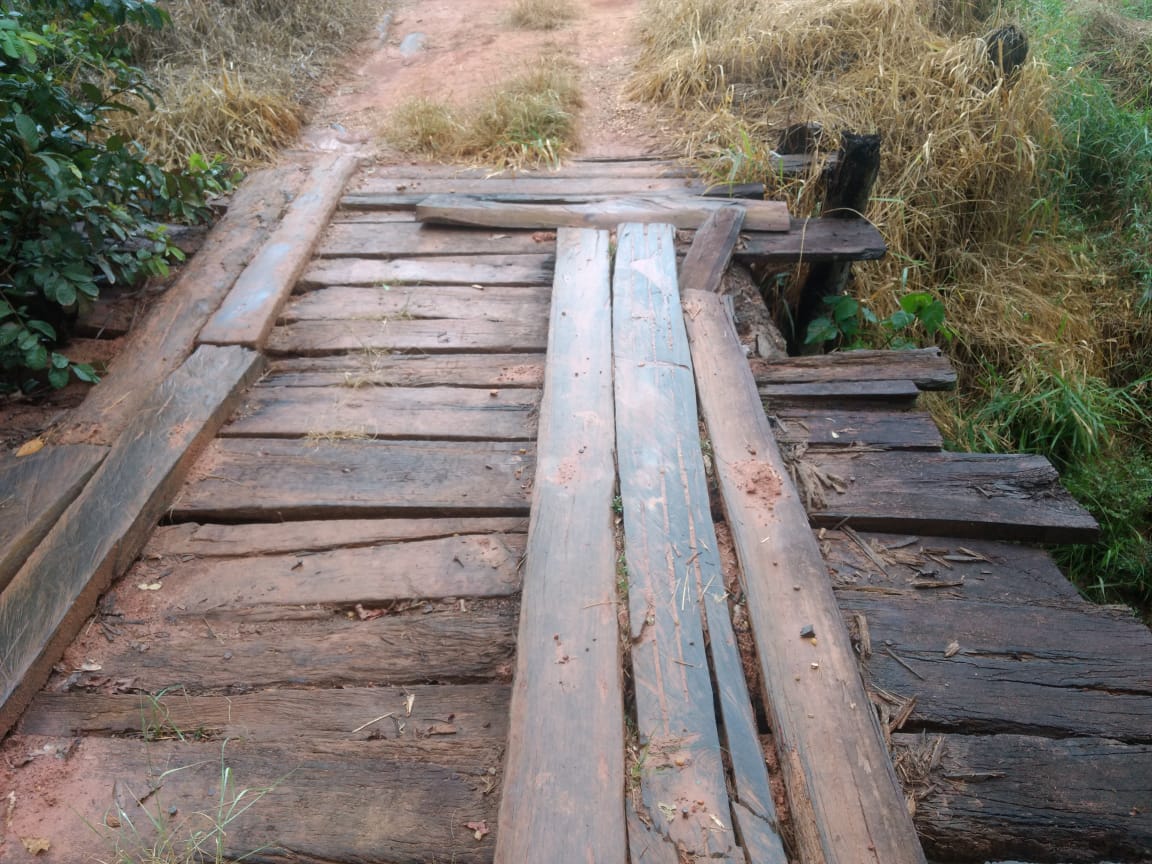 Indicação pede providências quanto á manutenção da estrada e da ponte  na estrada Santa Rita do Palmela