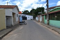 Indicação - Providências urgentes quanto à recuperação do asfalto, no trecho onde formou-se um buraco, na altura do Stúdio Renata Vaz de Mello - Rua Villas Boas da Gama.
