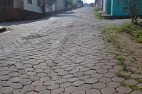Indicação solicita a Correção com nivelamento da Rua Paulo Ferreira Lopes, no Bairro Santa Tereza